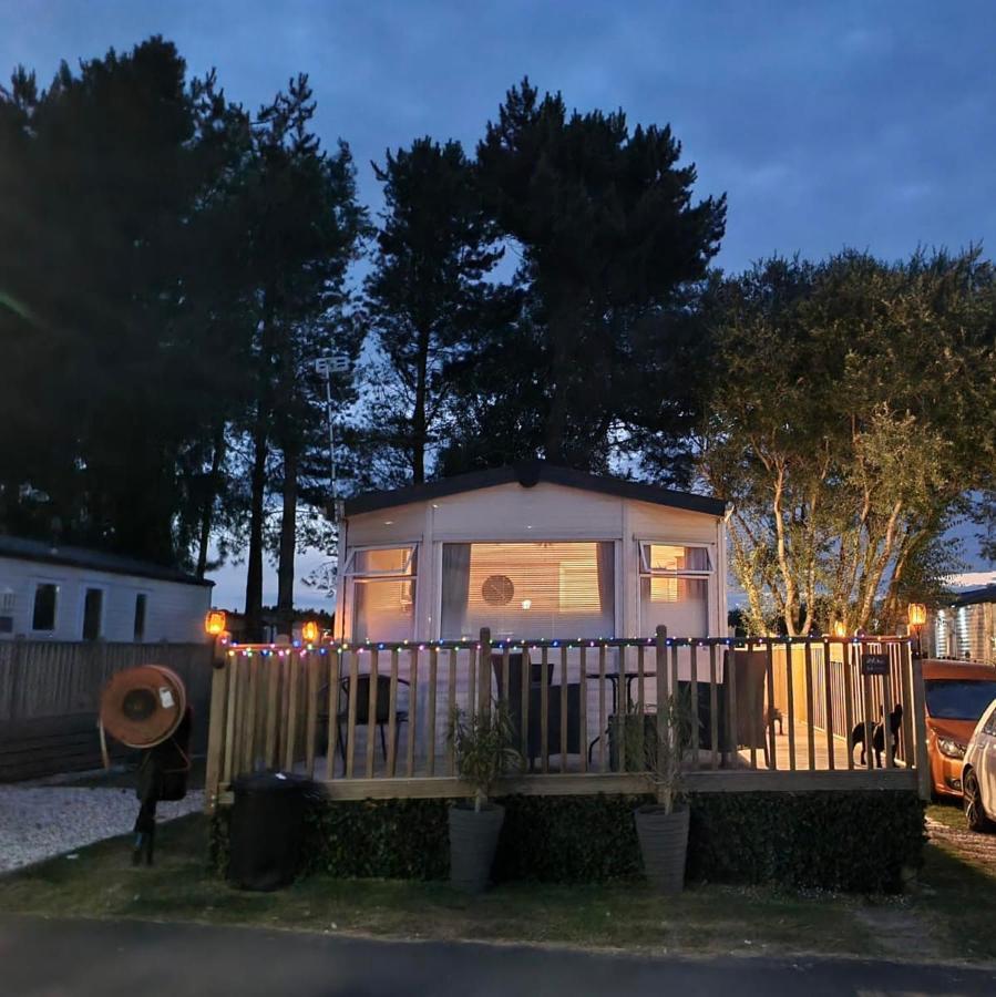 Вилла The Hygge Retreat At 7 Lakes Country Park, Lincolnshire Crowle  Экстерьер фото