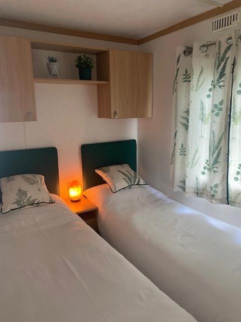 Вилла The Hygge Retreat At 7 Lakes Country Park, Lincolnshire Crowle  Экстерьер фото